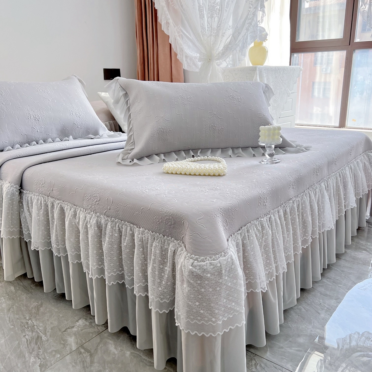 91家纺网 家纺一手货源 找家纺 恋尚羽 2026新款高分子PE凉泡泡大床裙凉感席波浪冰豆豆凉席席子三件套-蝴蝶结系列手捧花 灰色