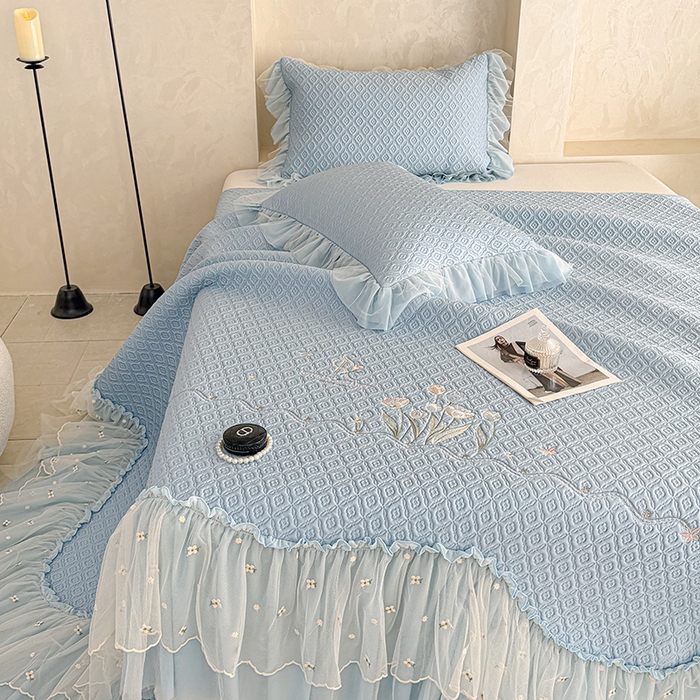91家纺网 家纺一手货源 找家纺 金绣美居 2026新款PE高分子凉感席冰感床裙款三件套-安然影 安然影-蓝色