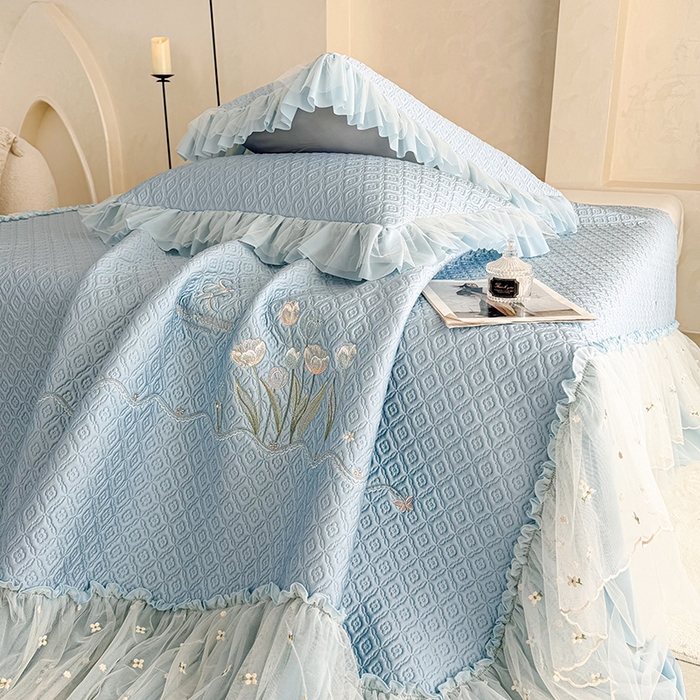 91家纺网 家纺一手货源 找家纺 金绣美居 2026新款PE高分子凉感席冰感床裙款三件套-安然影 安然影-蓝色