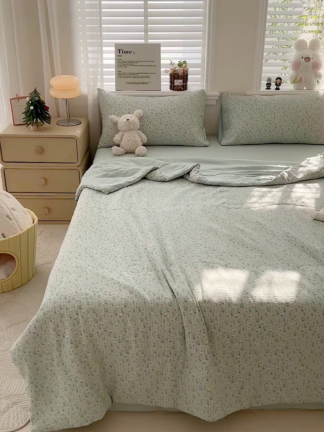 91家纺网 家纺一手货源 找家纺 王朝国际 2026新款A类彩竺棉印花夏被四件套 奶蓝泡芙