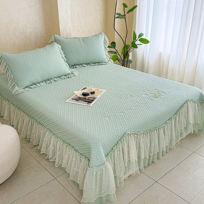 91家纺网 家纺一手货源 找家纺 金绣美居 2026新款PE高分子凉感席冰感床裙款三件套-安然影 安然影-清水绿