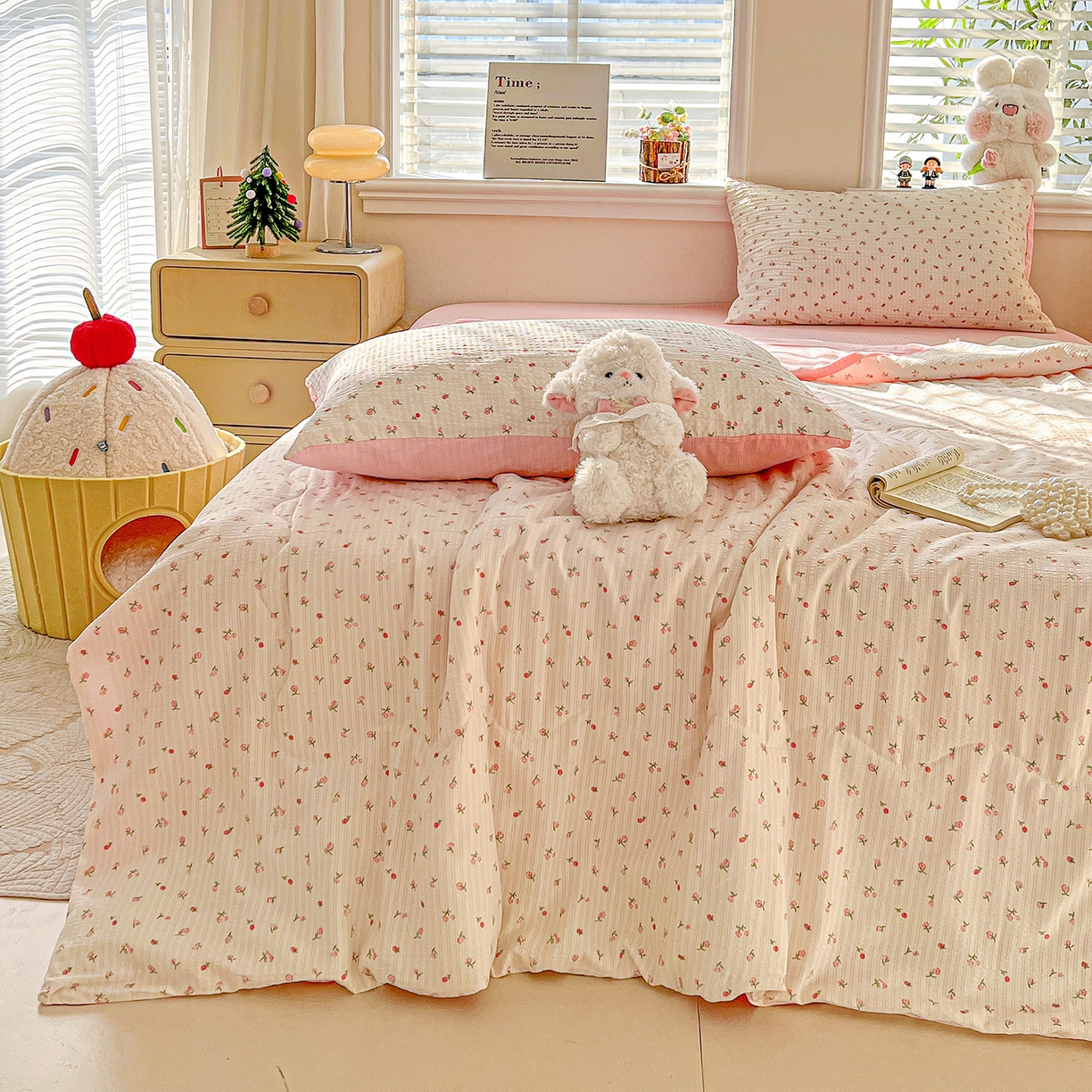 91家纺网 家纺一手货源 找家纺 王朝国际 2026新款A类彩竺棉印花夏被四件套 七里香