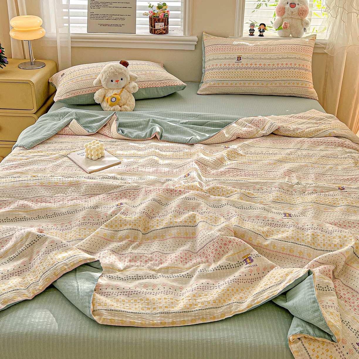 91家纺网 家纺一手货源 找家纺 王朝国际 2026新款A类彩竺棉印花夏被四件套 小欢喜