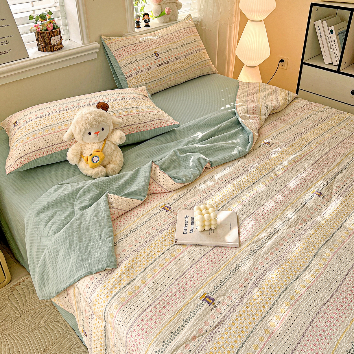 91家纺网 家纺一手货源 找家纺 王朝国际 2026新款A类彩竺棉印花夏被四件套 小欢喜