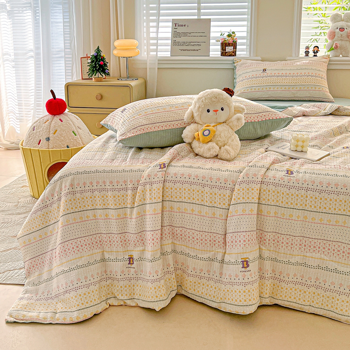 91家纺网 家纺一手货源 找家纺 王朝国际 2026新款A类彩竺棉印花夏被四件套 小欢喜