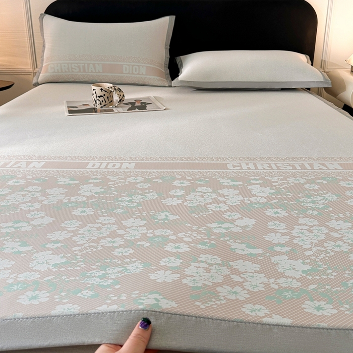 91家纺网 家纺一手货源 找家纺 慕尚家纺 2026春夏新款凉感冰丝提花凉席三件套 花艺 红绿