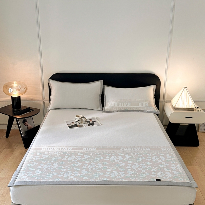 91家纺网 家纺一手货源 找家纺 慕尚家纺 2026春夏新款凉感冰丝提花凉席三件套 花艺 红绿