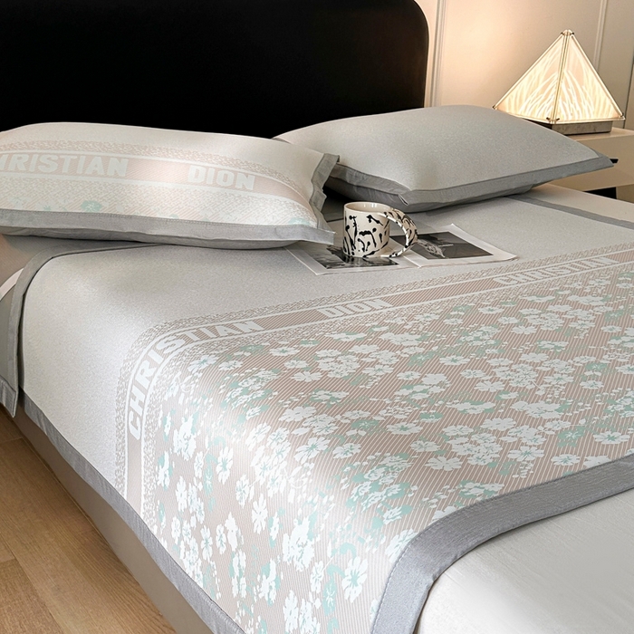 91家纺网 家纺一手货源 找家纺 慕尚家纺 2026春夏新款凉感冰丝提花凉席三件套 花艺 红绿