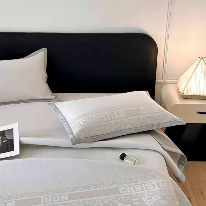 91家纺网 家纺一手货源 找家纺 慕尚家纺 2026春夏新款凉感冰丝提花凉席三件套 花艺 红绿