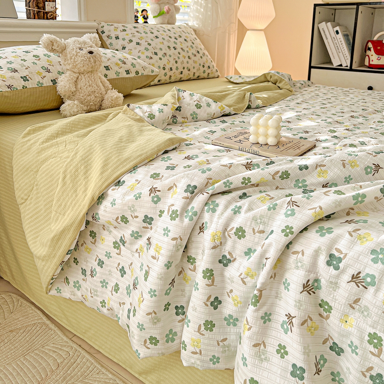 91家纺网 家纺一手货源 找家纺 王朝国际 2026新款A类彩竺棉印花夏被四件套 幸运草