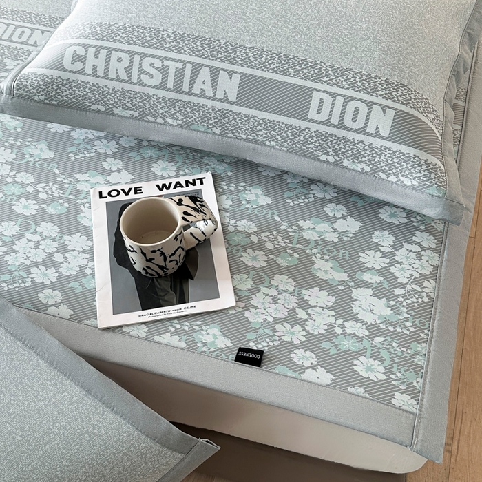 91家纺网 家纺一手货源 找家纺 慕尚家纺 2026春夏新款凉感冰丝提花凉席三件套 花艺 灰绿