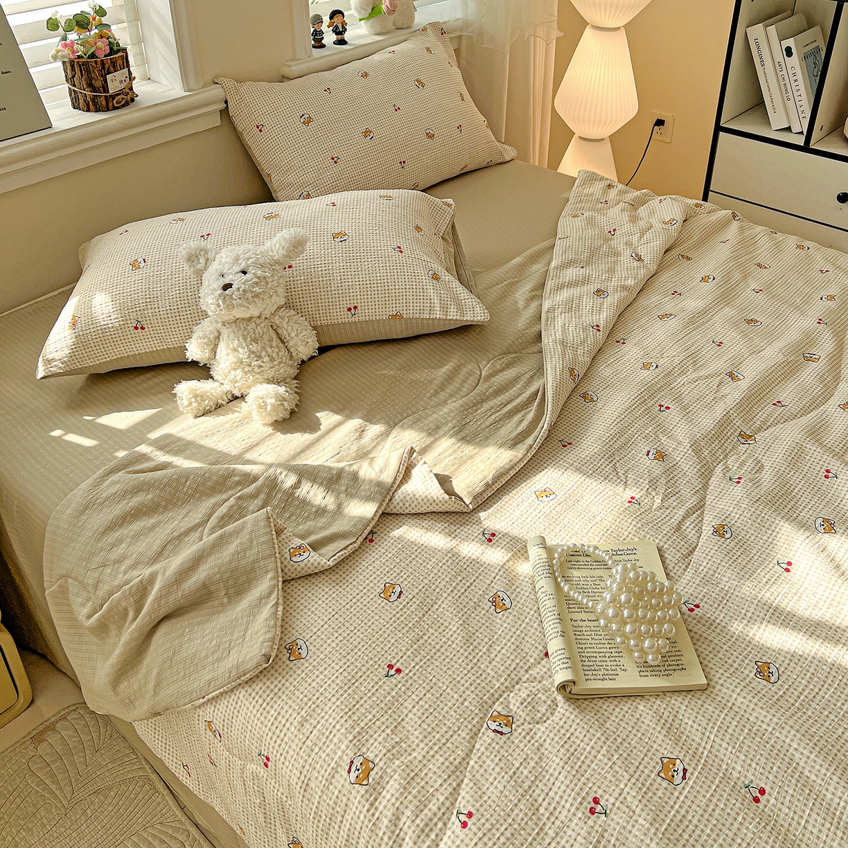 91家纺网 家纺一手货源 找家纺 王朝国际 2026新款A类彩竺棉印花夏被四件套 樱桃狗