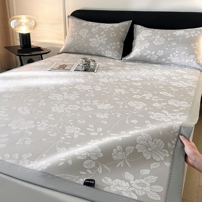 91家纺网 家纺一手货源 找家纺 慕尚家纺 2026春夏新款凉感冰丝提花凉席三件套 花语 灰