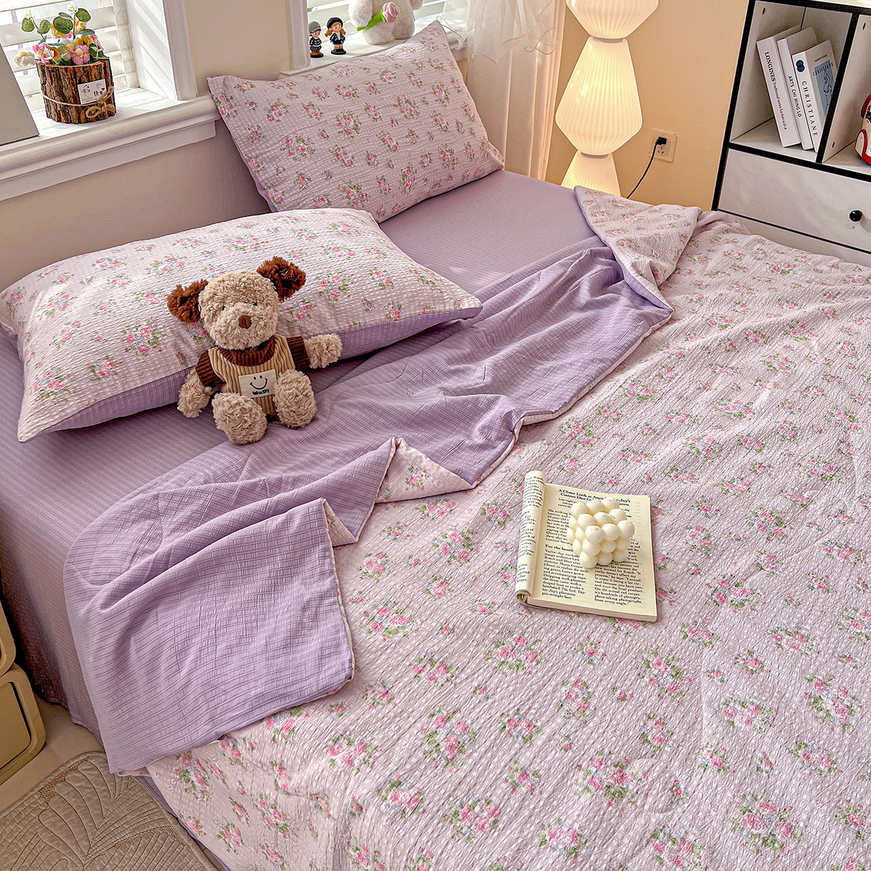 91家纺网 家纺一手货源 找家纺 王朝国际 2026新款A类彩竺棉印花夏被四件套 紫陌