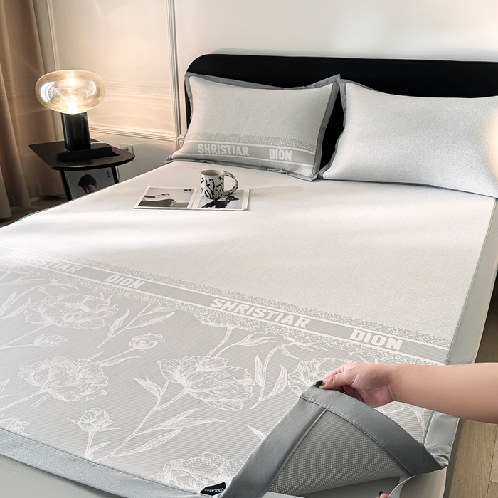 91家纺网 家纺一手货源 找家纺 慕尚家纺 2026春夏新款凉感冰丝提花凉席三件套 水仙 灰