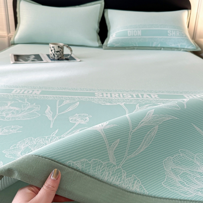 91家纺网 家纺一手货源 找家纺 慕尚家纺 2026春夏新款凉感冰丝提花凉席三件套 水仙 绿