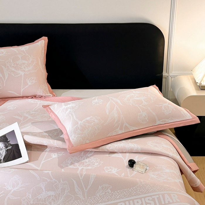 91家纺网 家纺一手货源 找家纺 慕尚家纺 2026春夏新款凉感冰丝提花凉席三件套 烟粉