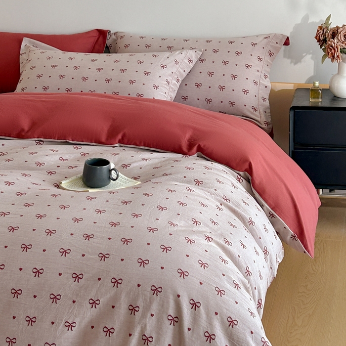 91家纺网 家纺一手货源 找家纺 禾时 2026新款全棉纯棉色织提花四件套 蝴蝶结（酒红）