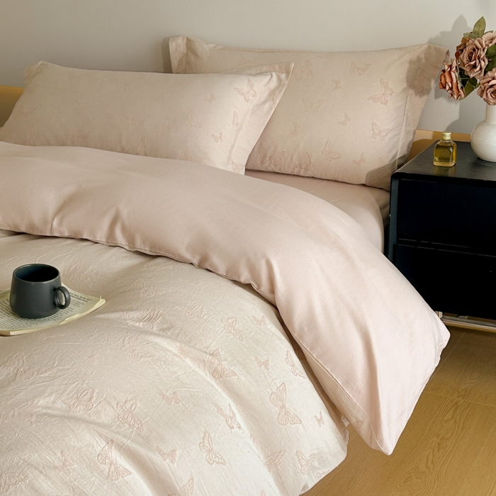 91家纺网 家纺一手货源 找家纺 禾时 2026新款全棉纯棉色织提花四件套 轻舞飞扬（粉）