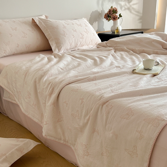 91家纺网 家纺一手货源 找家纺 禾时 2026新款全棉纯棉色织提花四件套 轻舞飞扬（粉）