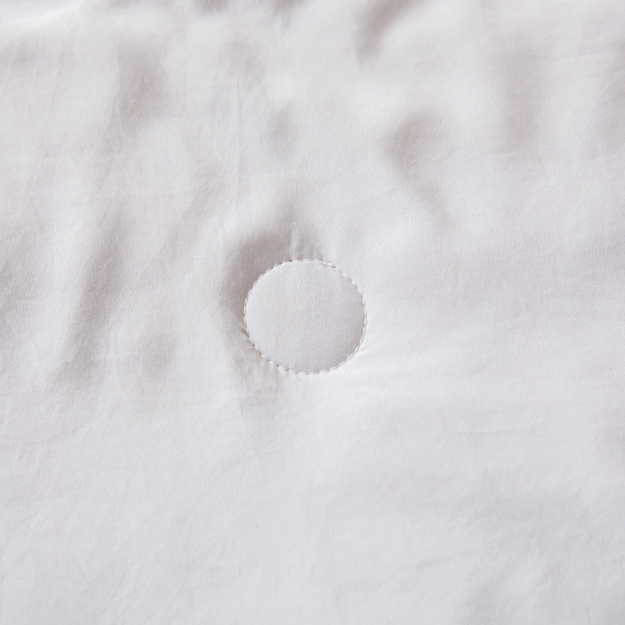 91家纺网 家纺一手货源 找家纺 秋泽家纺2026慕丝棉纯色凉感大豆纤维夏被 烫钻工艺四边踩棉不跑棉 淡雅灰