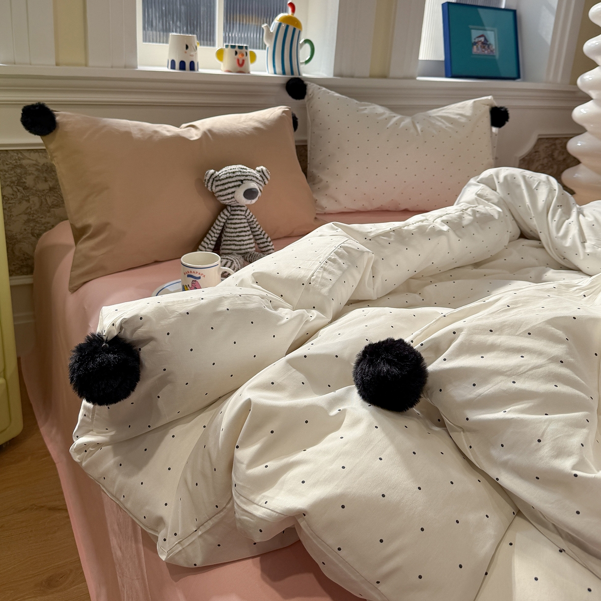 91家纺网 家纺一手货源 找家纺 慕尚家纺 2026新款全棉纯棉水洗带球工艺四件套 波点  米白