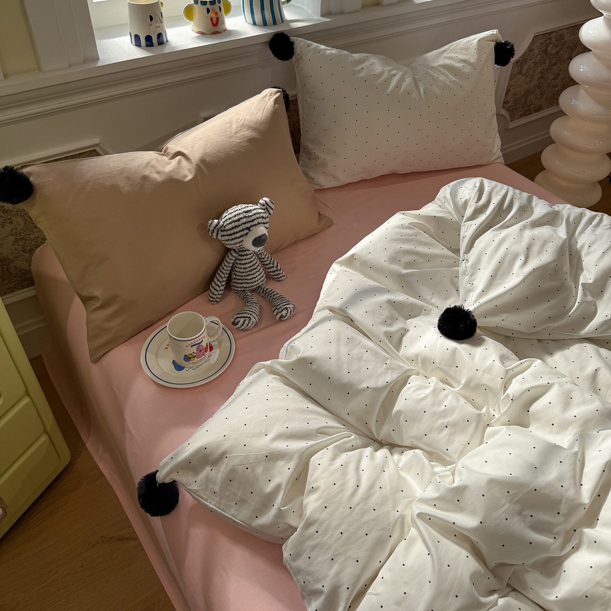 91家纺网 家纺一手货源 找家纺 慕尚家纺 2026新款全棉纯棉水洗带球工艺四件套 波点  米白