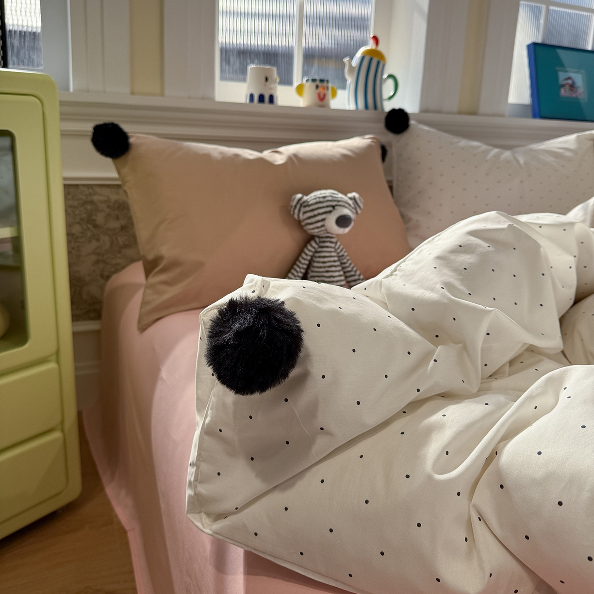 91家纺网 家纺一手货源 找家纺 慕尚家纺 2026新款全棉纯棉水洗带球工艺四件套 波点  米白