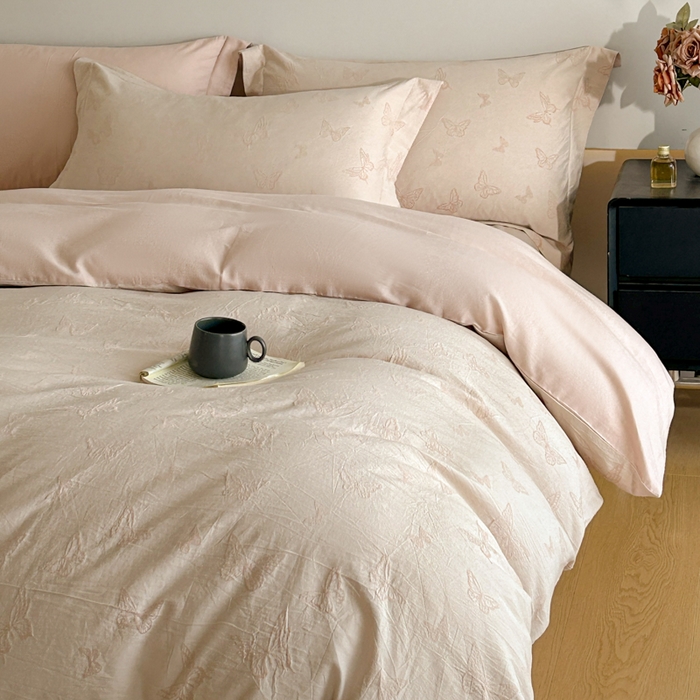 91家纺网 家纺一手货源 找家纺 禾时 2026春夏新品色织提花夏被夏凉被空调被四件套（配全棉纱布） 轻舞飞扬（粉）