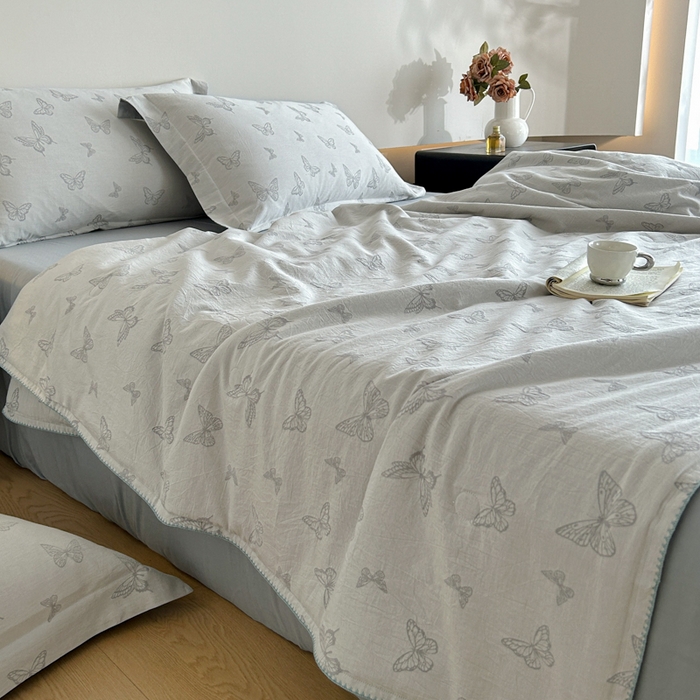 91家纺网 家纺一手货源 找家纺 禾时 2026春夏新品色织提花夏被夏凉被空调被四件套（配全棉纱布） 轻舞飞扬（兰）