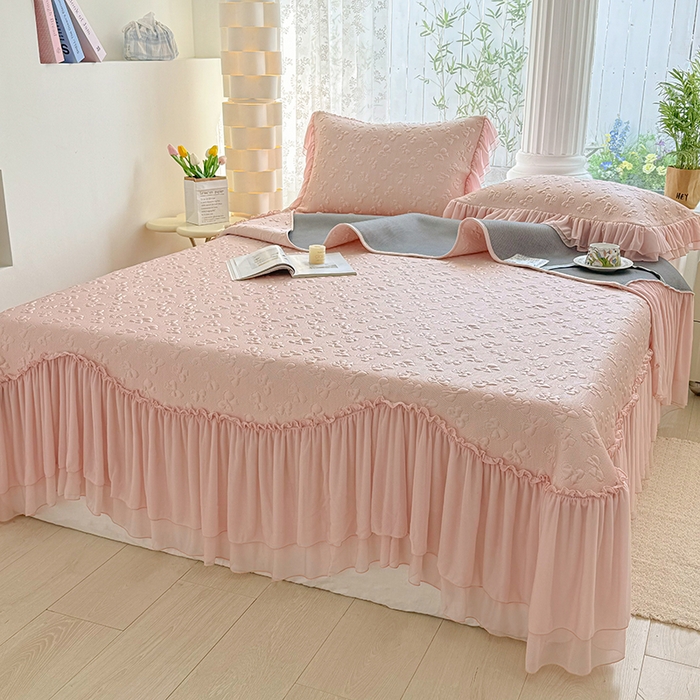 91家纺网 家纺一手货源 找家纺 （总）金绣美居 2026新款PE高分子复合凉感席韩版床裙款凉席三件套-小确幸