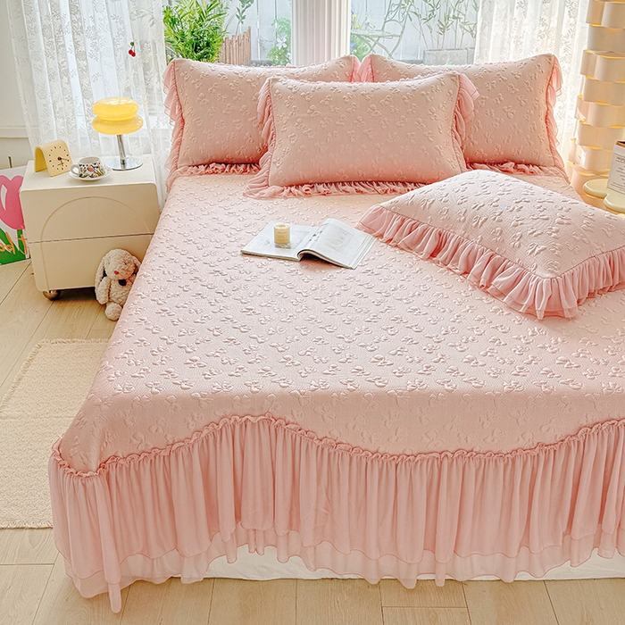 91家纺网 家纺一手货源 找家纺 金绣美居 2026新款PE高分子复合凉感席韩版床裙款凉席三件套-小确幸 小确幸-浅粉