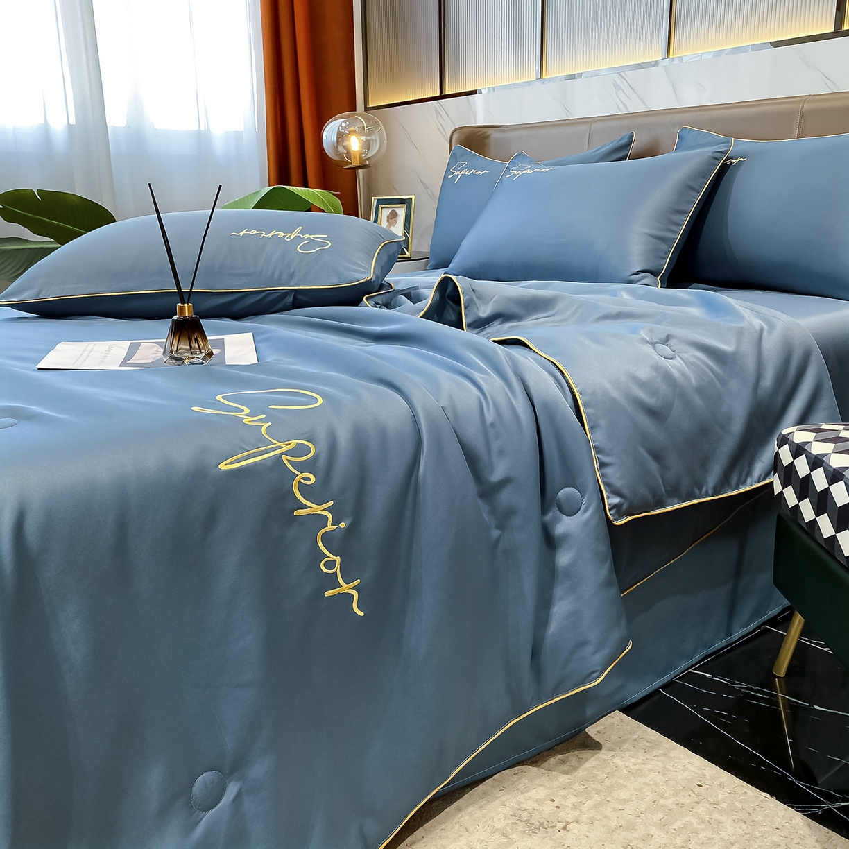 91家纺网 家纺一手货源 找家纺 吾诺家居 2026新款字母刺绣水洗天丝夏被夏凉被空调被四件套-字母 字母静谧蓝