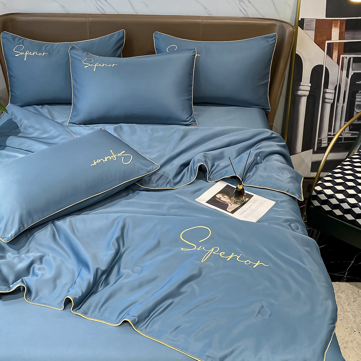 91家纺网 家纺一手货源 找家纺 吾诺家居 2026新款字母刺绣水洗天丝夏被夏凉被空调被四件套-字母 字母静谧蓝