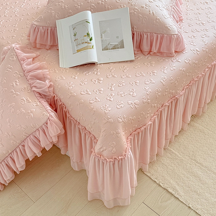 91家纺网 家纺一手货源 找家纺 金绣美居 2026新款PE高分子复合凉感席韩版床裙款凉席三件套-小确幸 小确幸-浅粉