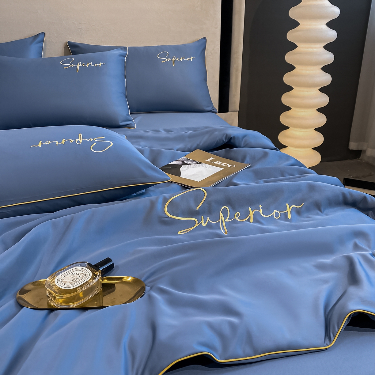 91家纺网 家纺一手货源 找家纺 吾诺家居 2026新款字母刺绣水洗天丝夏被夏凉被空调被四件套-字母 字母蓝紫