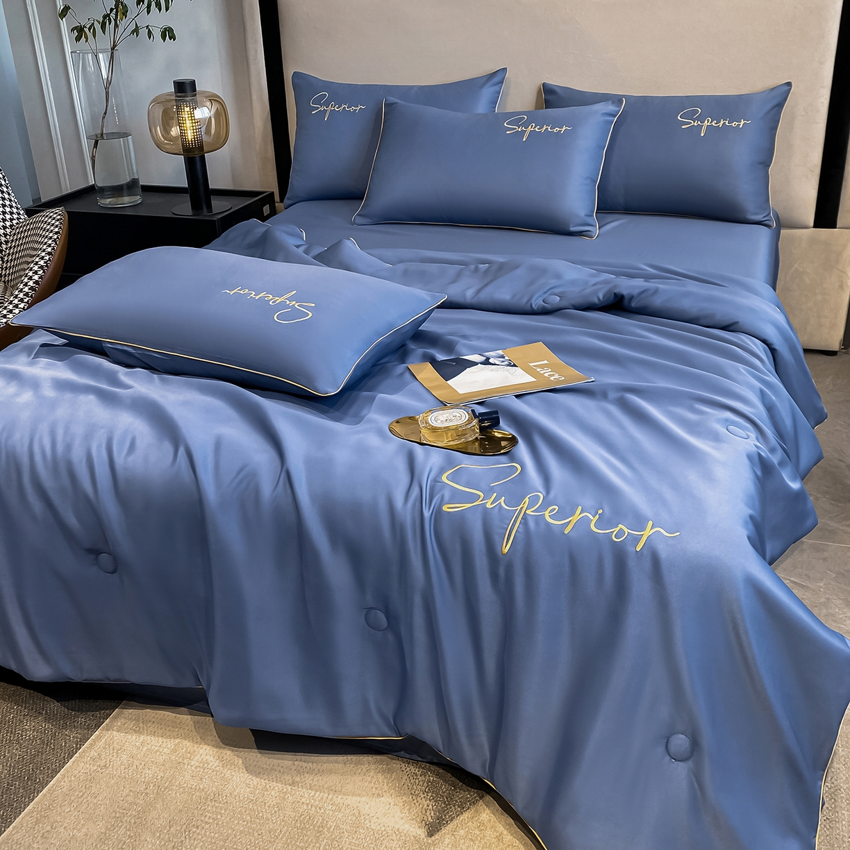 91家纺网 家纺一手货源 找家纺 吾诺家居 2026新款字母刺绣水洗天丝夏被夏凉被空调被四件套-字母 字母蓝紫