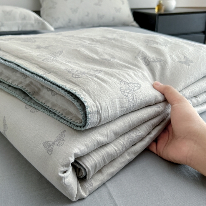 91家纺网 家纺一手货源 找家纺 （总）禾时 2026春夏新品色织提花夏被夏凉被空调被四件套（配全棉纱布）