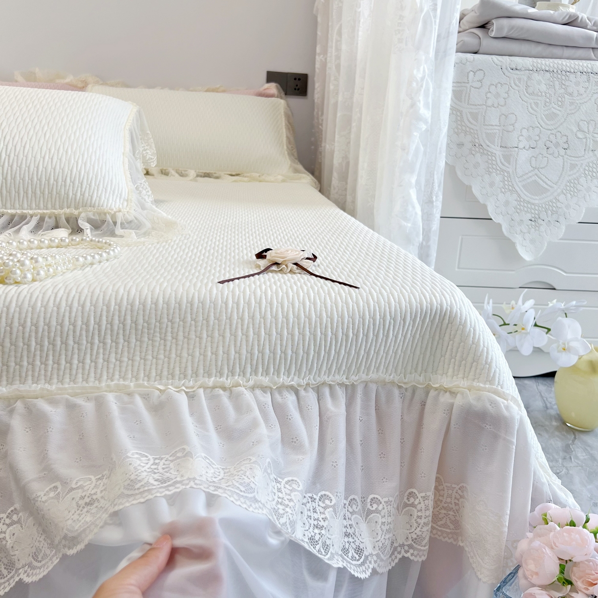 91家纺网 家纺一手货源 找家纺 恋尚羽 2026新款高分子PE凉泡泡大床裙凉感席波浪冰豆豆凉席席子三件套-系列 山茶可可 米白色