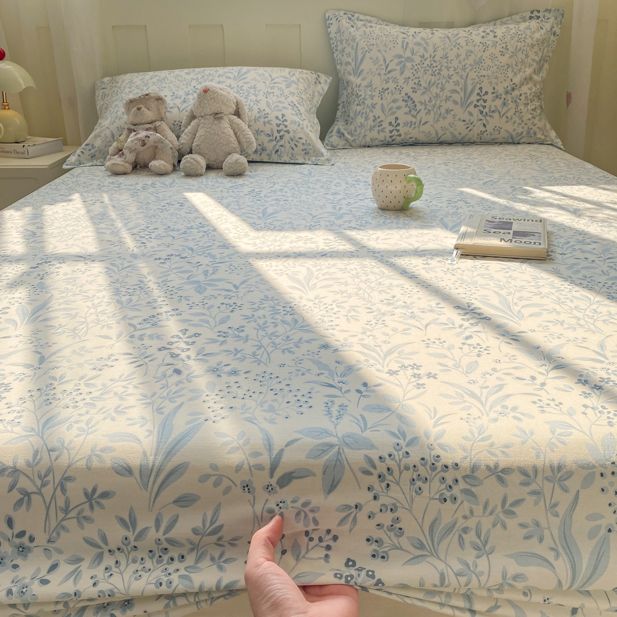 91家纺网 家纺一手货源 找家纺 女子家纺 2026新款全棉纯棉印花小印花花卉款单床笠床笠单件 蓝沫