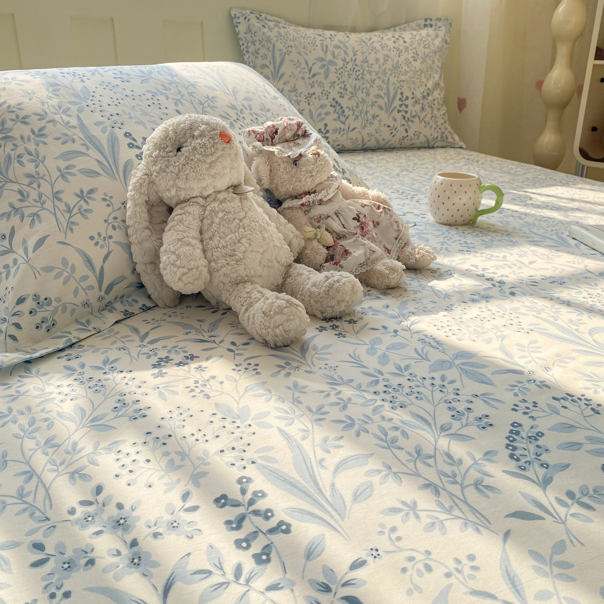 91家纺网 家纺一手货源 找家纺 女子家纺 2026新款全棉纯棉印花小印花花卉款单床笠床笠单件 蓝沫