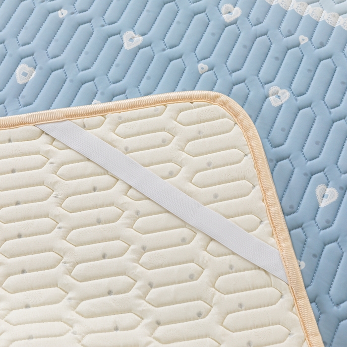 91家纺网 家纺一手货源 找家纺 羽梦家纺 2026新款冰柔丝乳胶床单款凉席赫本风情