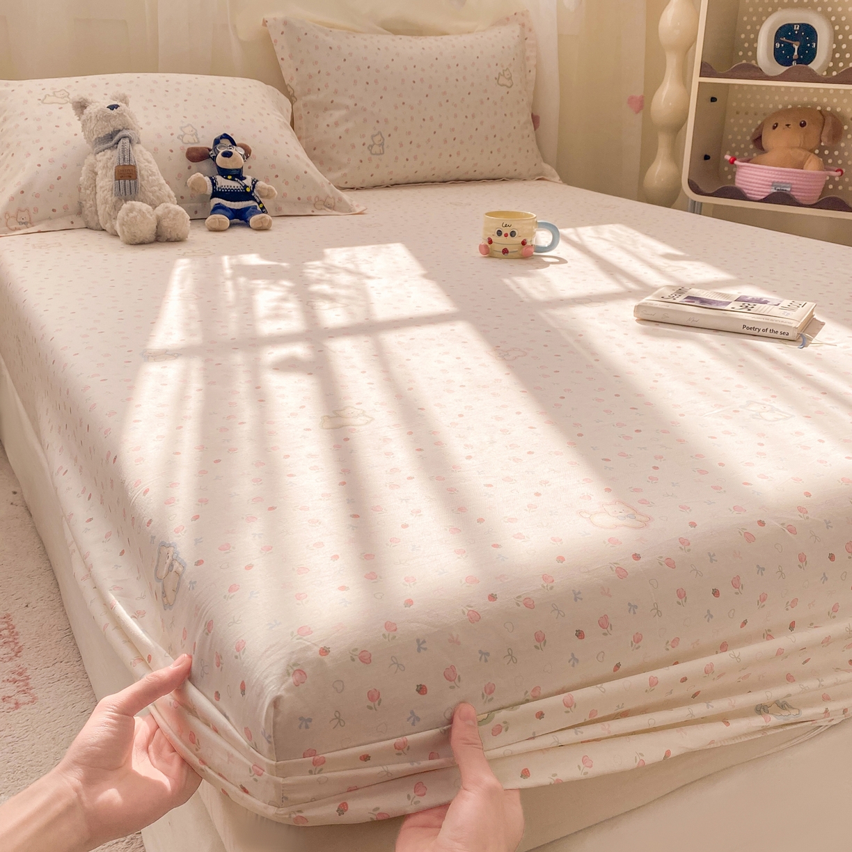 91家纺网 家纺一手货源 找家纺 女子家纺 2026新款全棉纯棉印花小印花花卉款单床笠床笠单件 玫瑰小狗