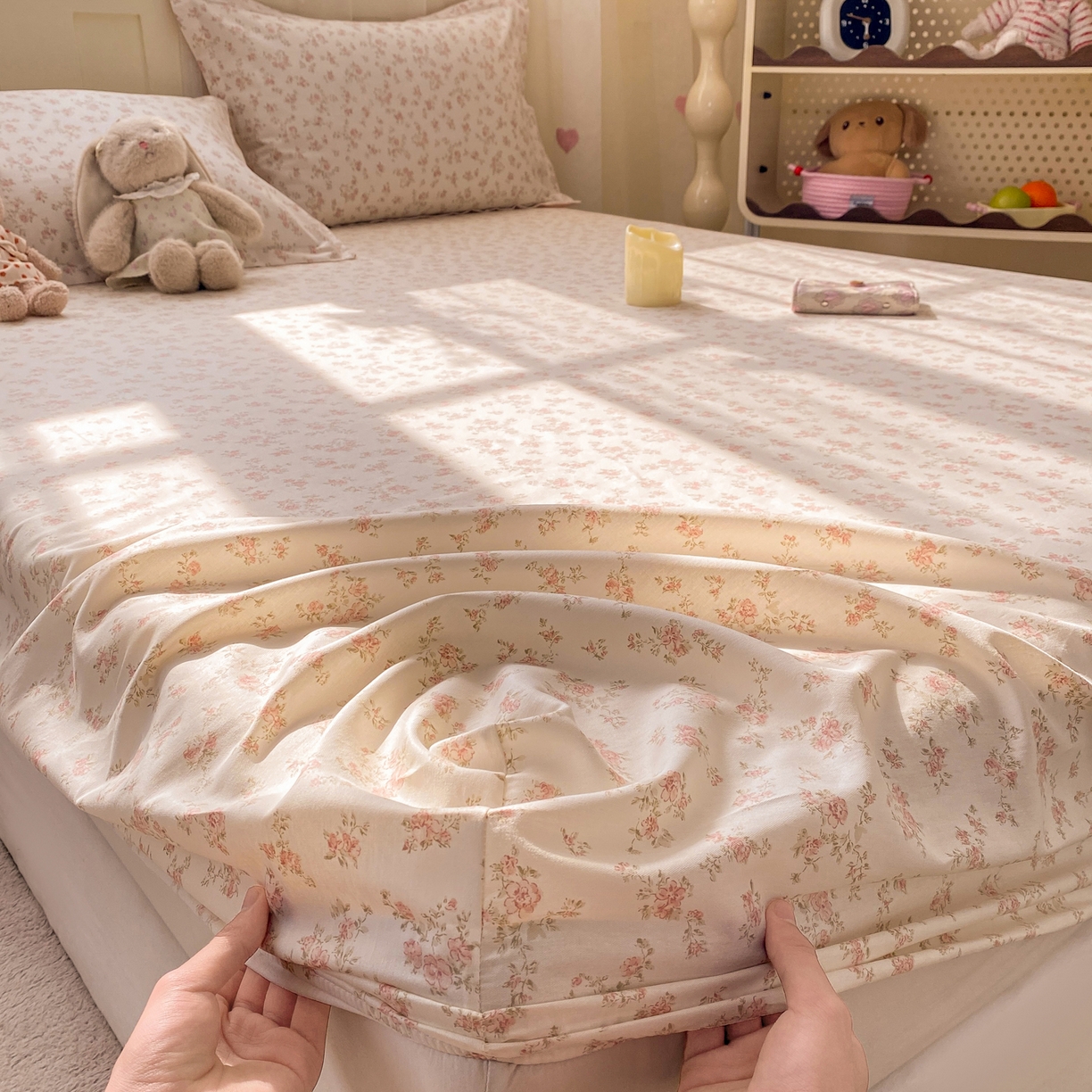 91家纺网 家纺一手货源 找家纺 女子家纺 2026新款全棉纯棉印花小印花花卉款单床笠床笠单件 俏佳人