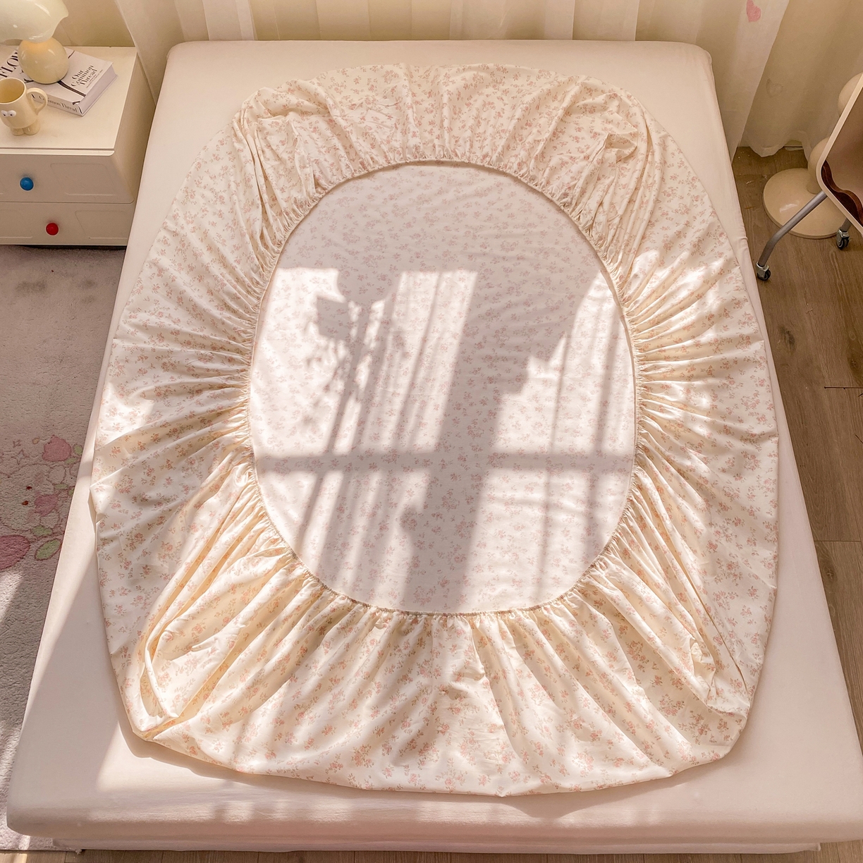 91家纺网 家纺一手货源 找家纺 女子家纺 2026新款全棉纯棉印花小印花花卉款单床笠床笠单件 俏佳人