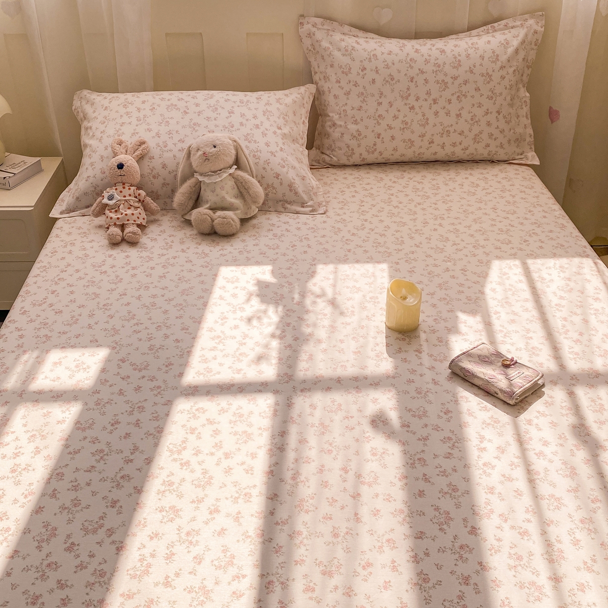 91家纺网 家纺一手货源 找家纺 女子家纺 2026新款全棉纯棉印花小印花花卉款单床笠床笠单件 俏佳人