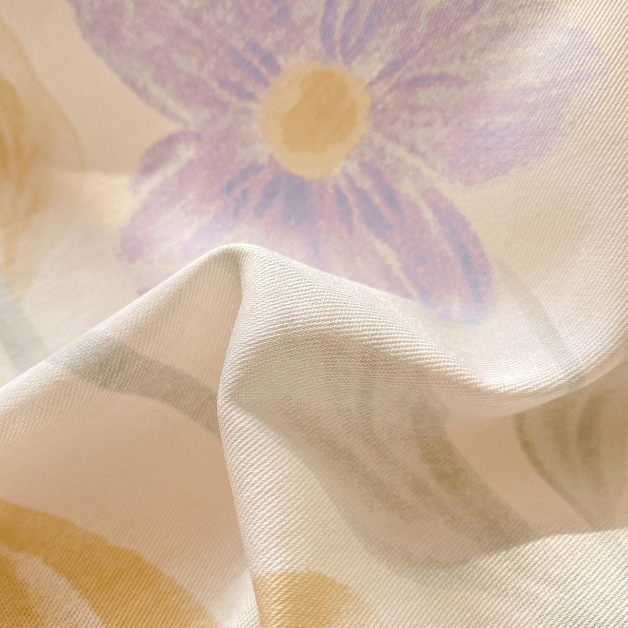 91家纺网 家纺一手货源 找家纺 女子家纺 2026新款全棉纯棉印花小印花花卉款单床笠床笠单件 柔色花笺