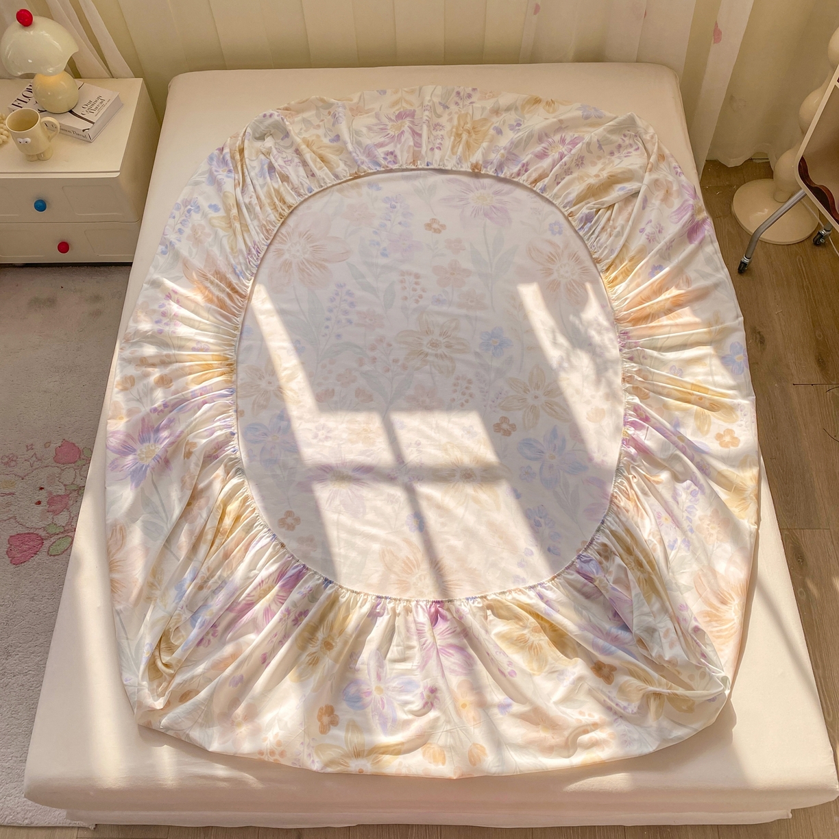 91家纺网 家纺一手货源 找家纺 女子家纺 2026新款全棉纯棉印花小印花花卉款单床笠床笠单件 柔色花笺