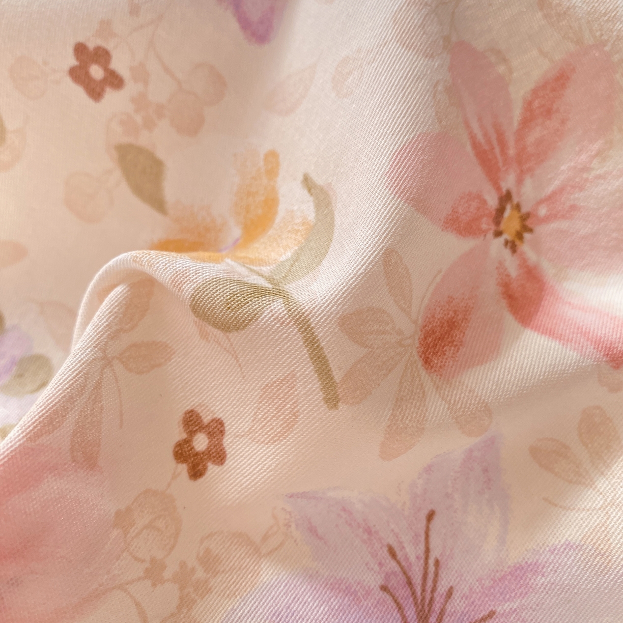 91家纺网 家纺一手货源 找家纺 女子家纺 2026新款全棉纯棉印花小印花花卉款单床笠床笠单件 苏糖粉