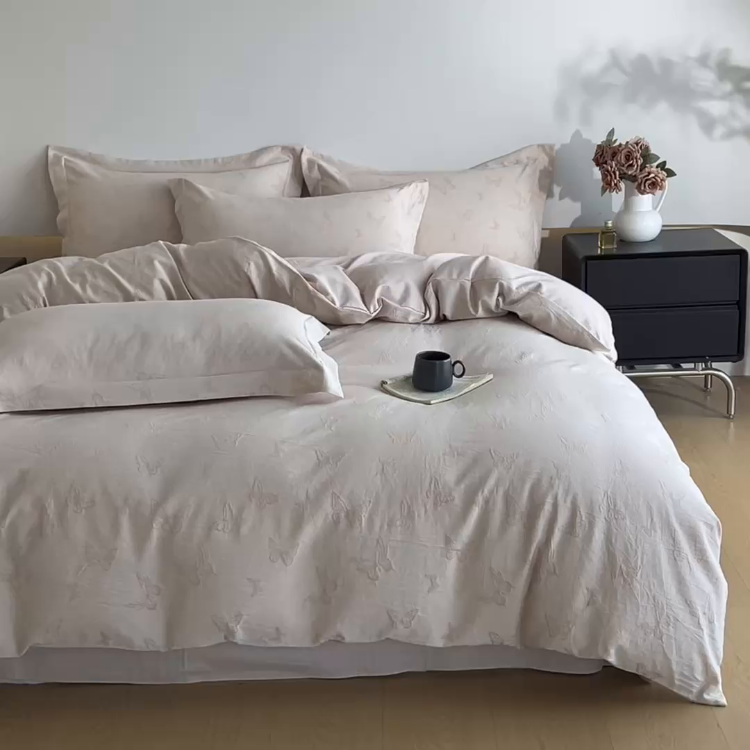 91家纺网 家纺一手货源 找家纺 禾时 2026新款全棉纯棉色织提花四件套 轻舞飞扬（粉）